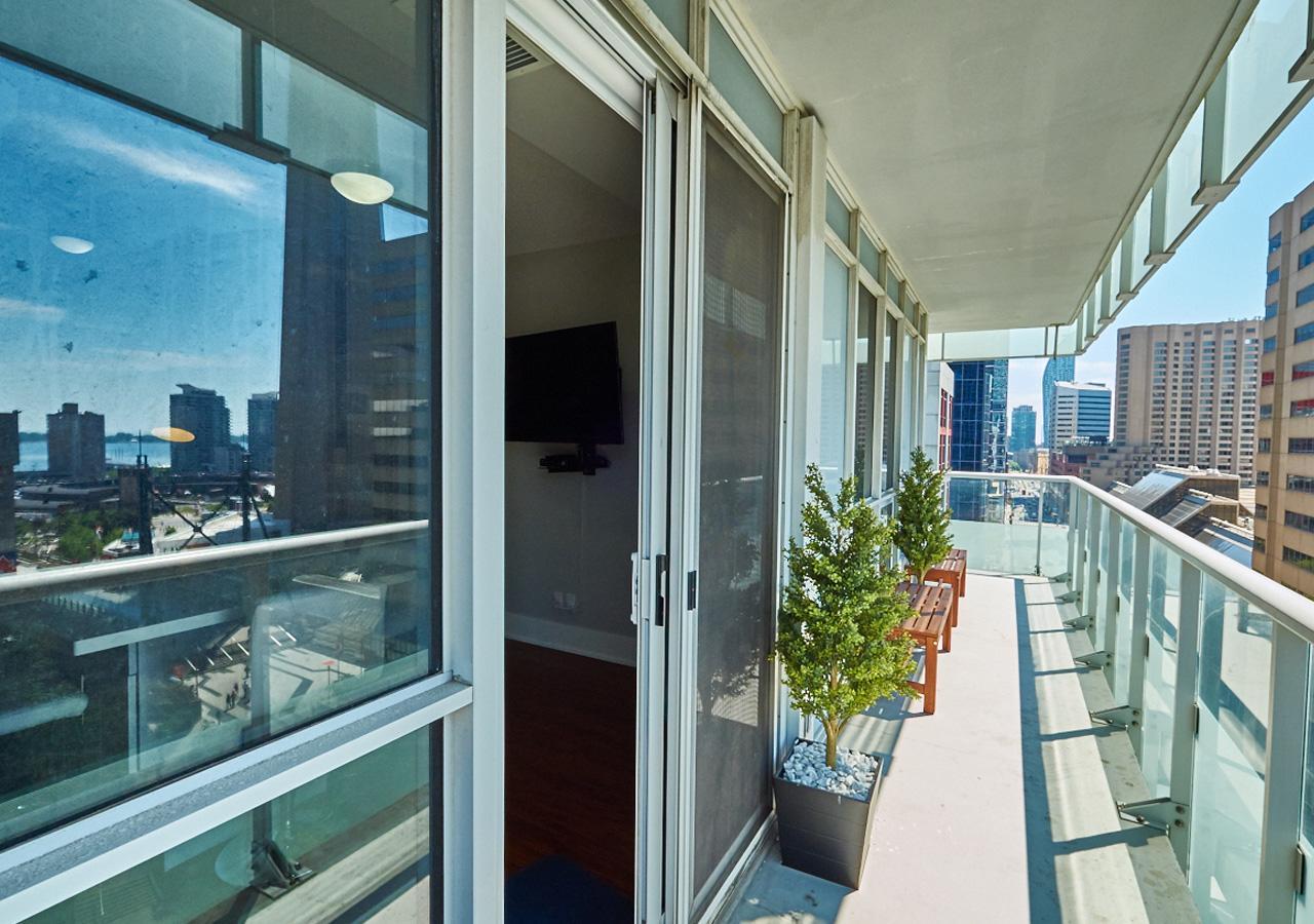 Diamond Suite Toronto Ngoại thất bức ảnh