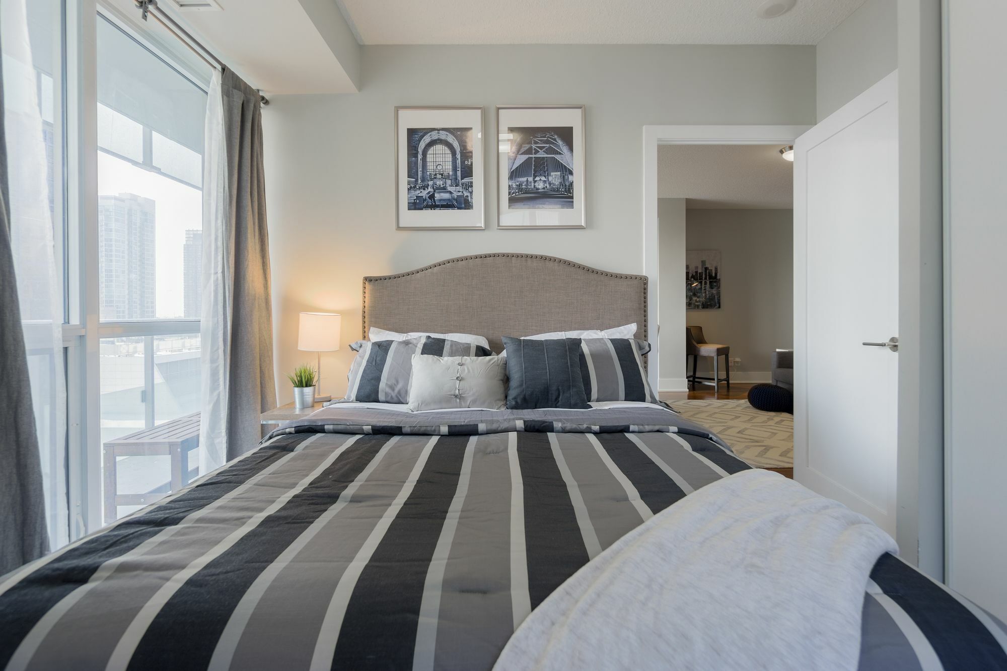 Diamond Suite Toronto Ngoại thất bức ảnh