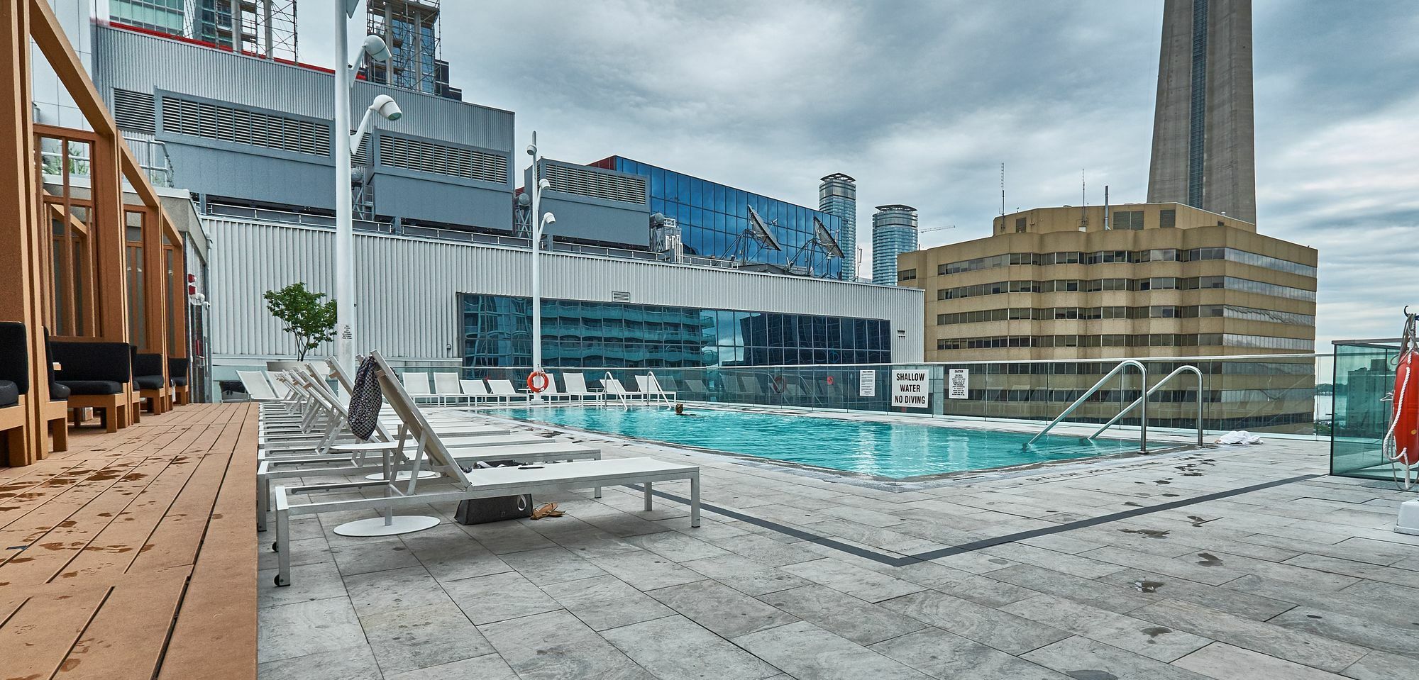 Diamond Suite Toronto Ngoại thất bức ảnh